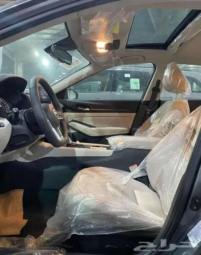 تتوفر فئات نيسان التيما اصفار لمبيعات النقد والبنوك باقل ربح 14