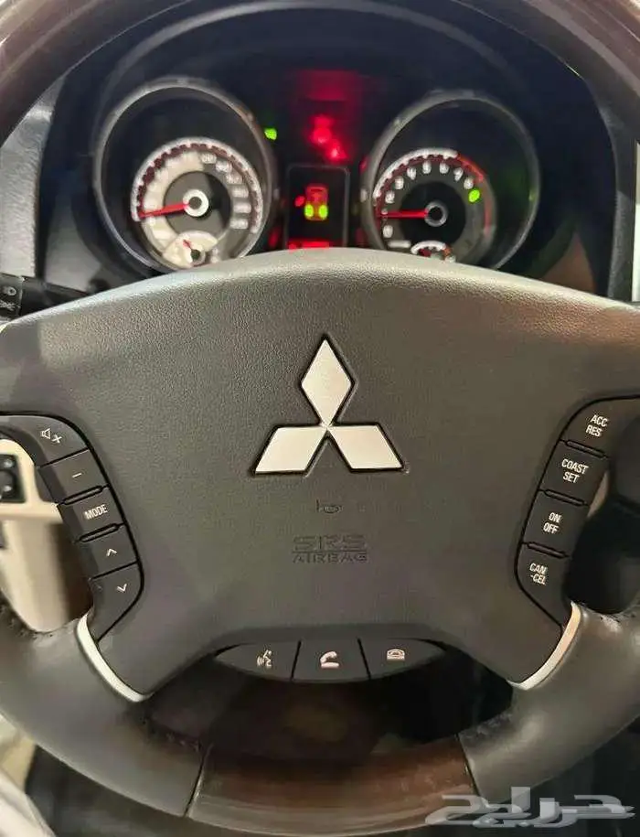 للبيع مستوبيشي باجيرو 2017 مكينة كبيره 3.8 سعودي V6 26