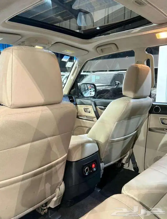 للبيع مستوبيشي باجيرو 2017 مكينة كبيره 3.8 سعودي V6 43