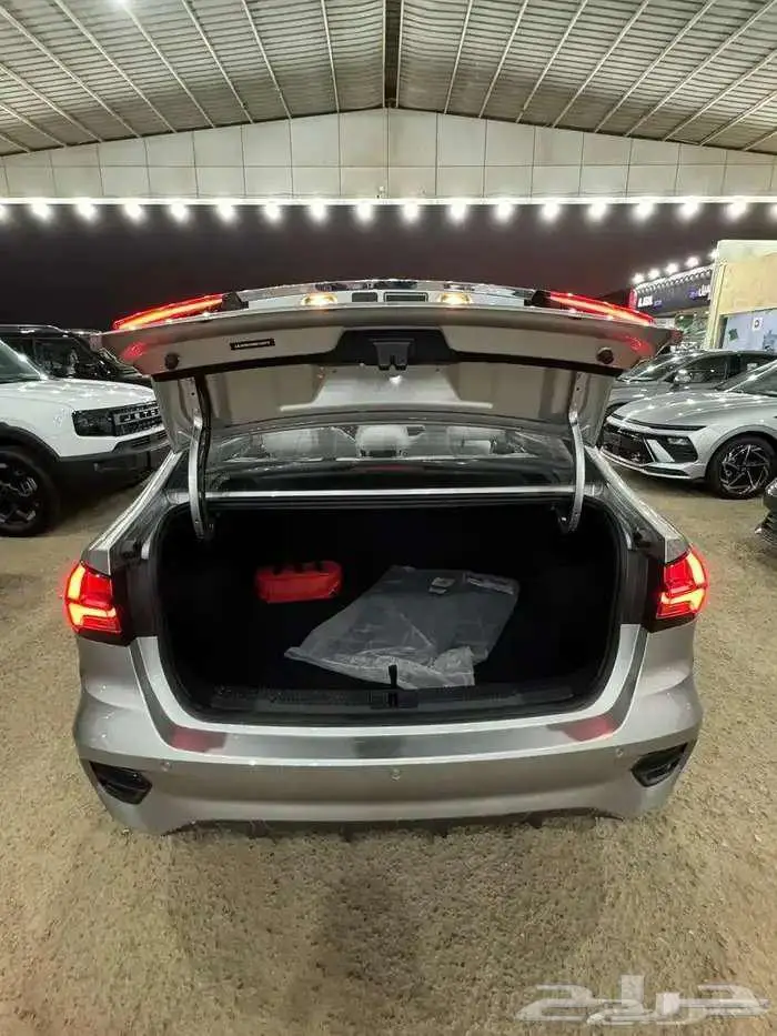 ام جي 5 ستاندر 2025 الشكل الجديد لعملاء الكاش والاقساط 4