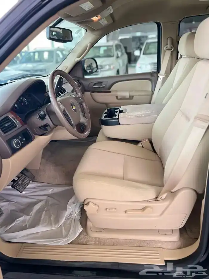 شيفروليه تاهو 2014 سعودي بدون دبل ماشي 249 الف 7