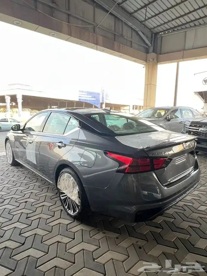 نيسان التيما 2026 SV 3