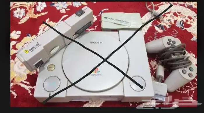 سوني 1 بلايستيشن مهكر مع قطعه مشغل CD 0