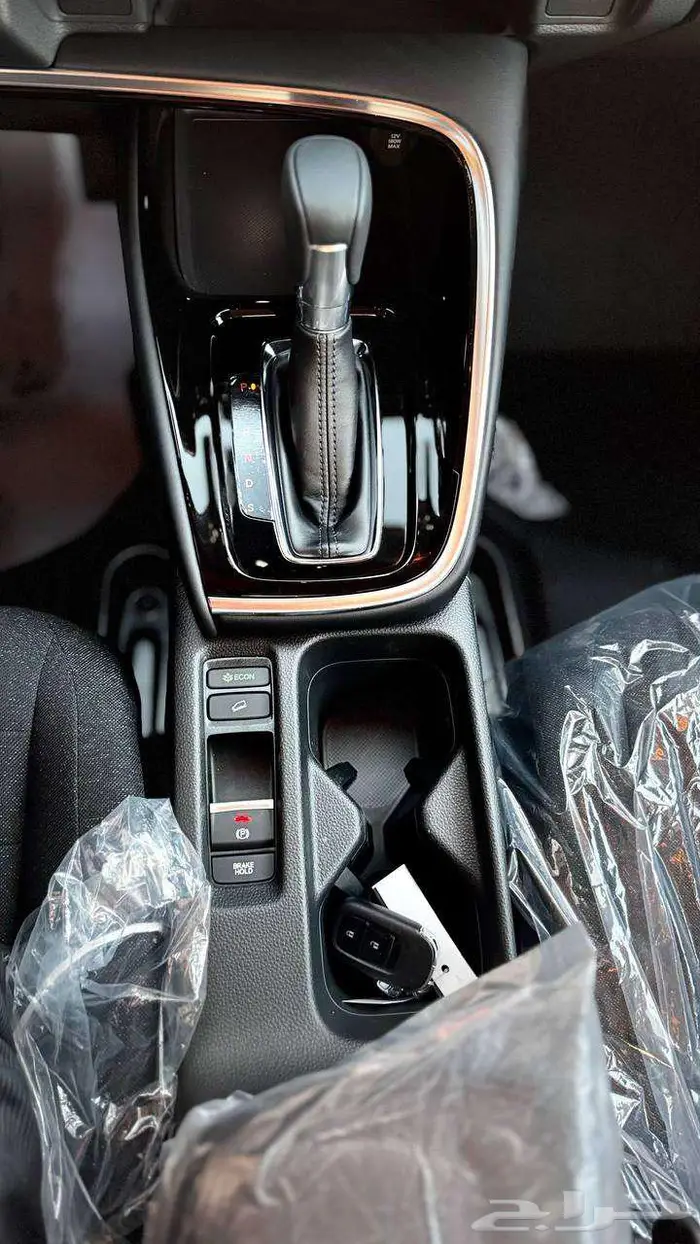 هوندا اتش ار في LX 2024 لدى شركة عبدالمجيد الخضر 9