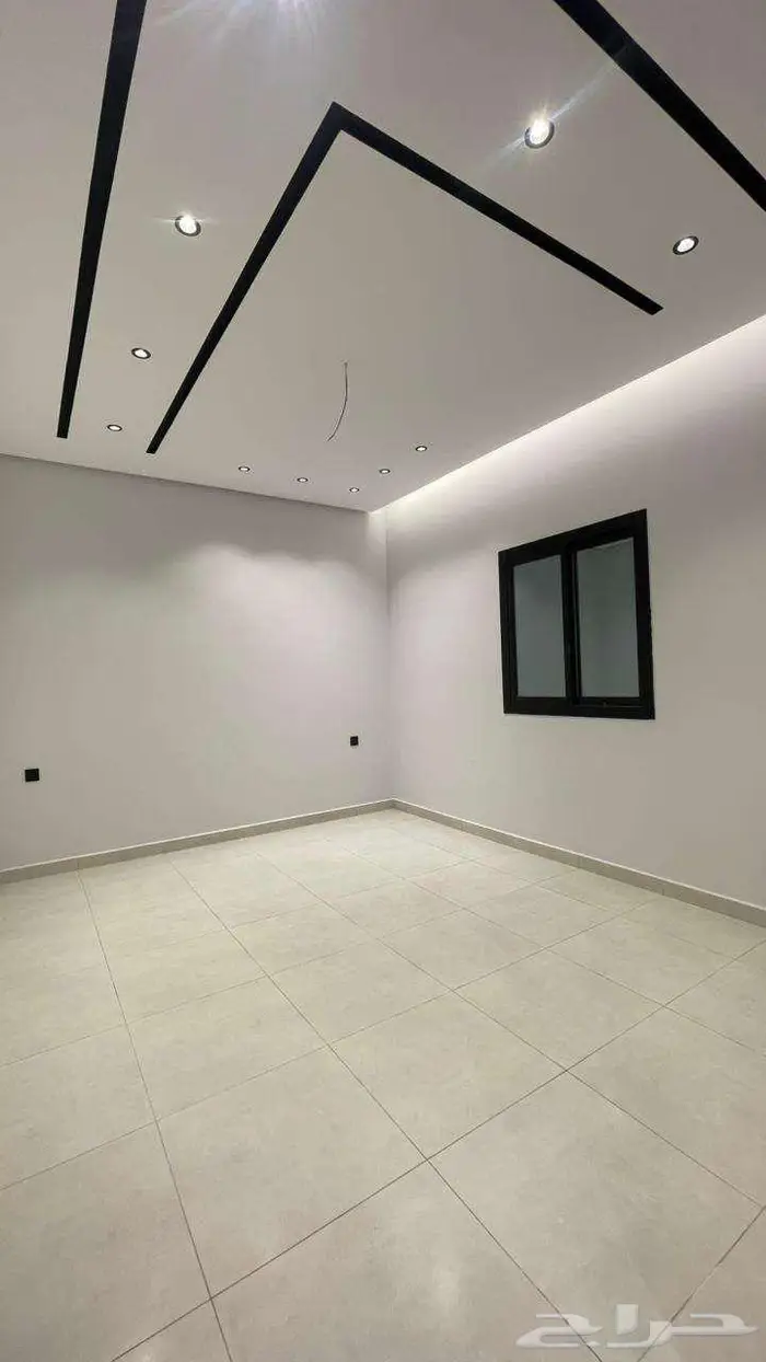 شقة للايجار جديده بحي النزهه مكونه من 4 غرف 8