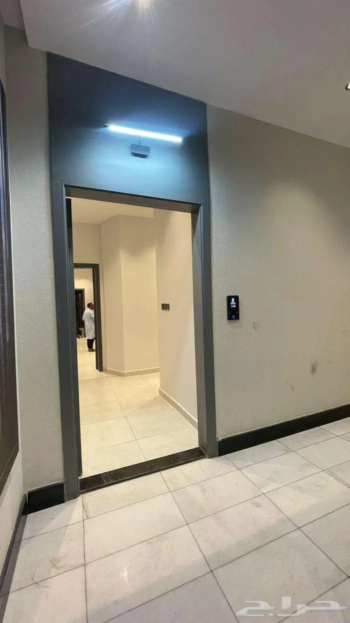 شقة للايجار جديده بحي النزهه مكونه من 4 غرف 5