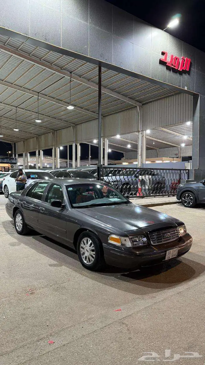 فورد فيكتوريا 2003 عداد 274000 0