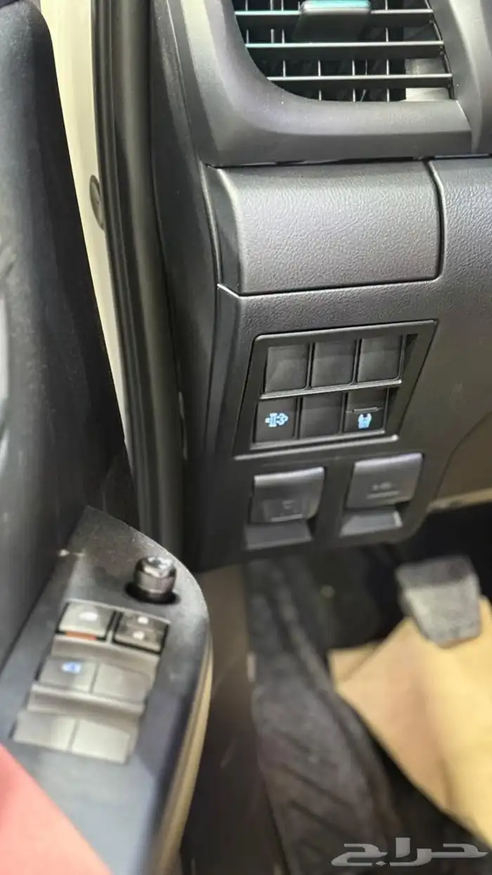 تويوتا هايلكس 2025 16