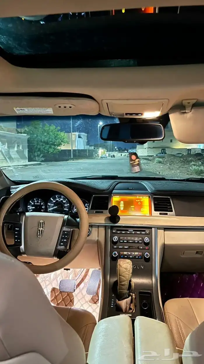 السلام عليكم ورحمة الله وبركاته   للبيع لينكولنmks 2010 ا 2