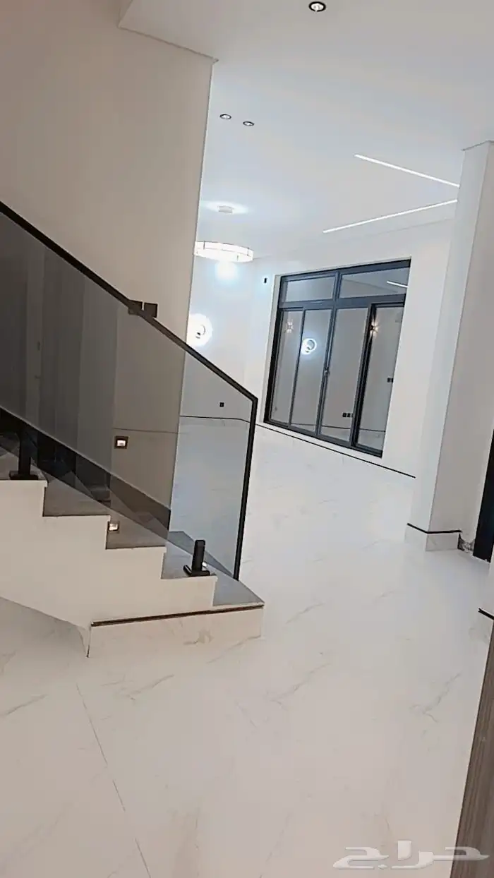 للبيع فيلا منفصله مع شقة مسروقة بالعروبه الجنوبيه 7