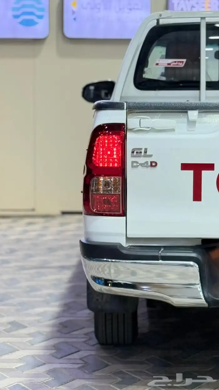 تويوتا هايلكس 2025 23