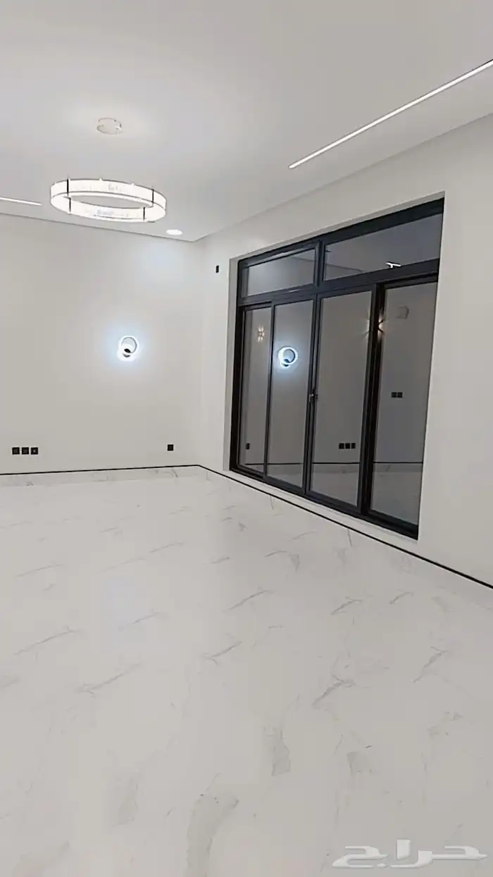 للبيع فيلا منفصله مع شقة مسروقة بالعروبه الجنوبيه 9