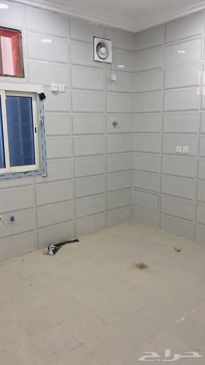 للايجار شقة بحي المروج 4 غرف 4