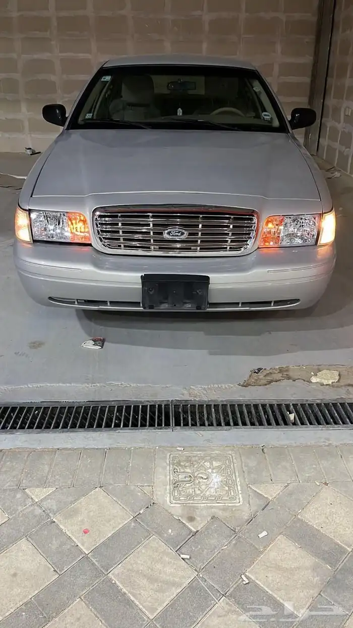 كروان فكتوريا فورد 2011 1