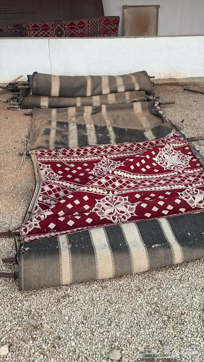 بيت شعر مبطن 0