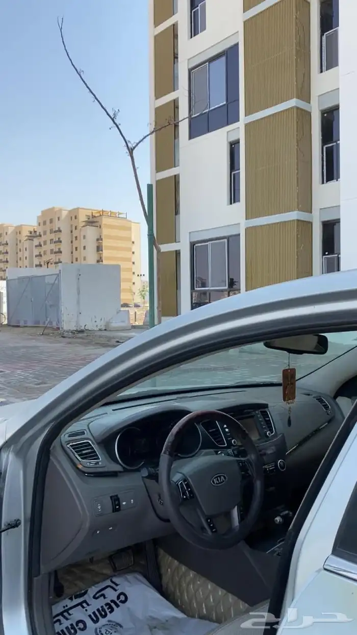 كيا كادينزا موديل 2013فل كامل السيارة على حاله الوكاله 1
