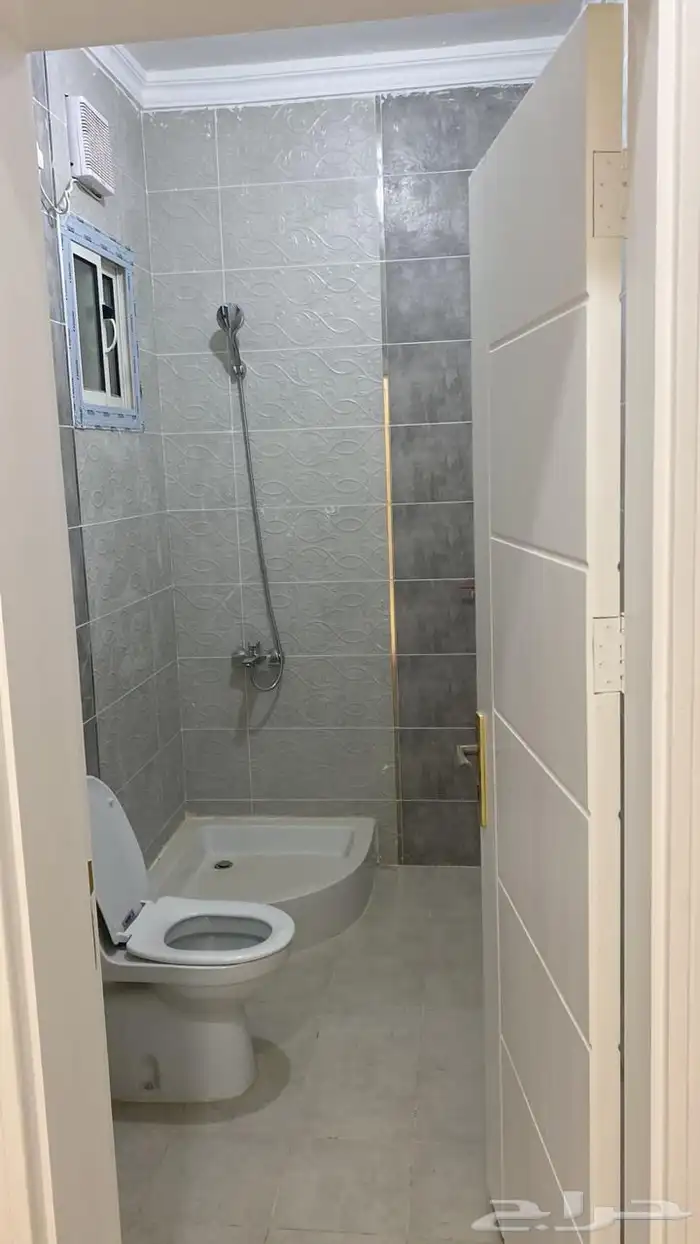 للايجار شقة بحي المروج 4 غرف 7