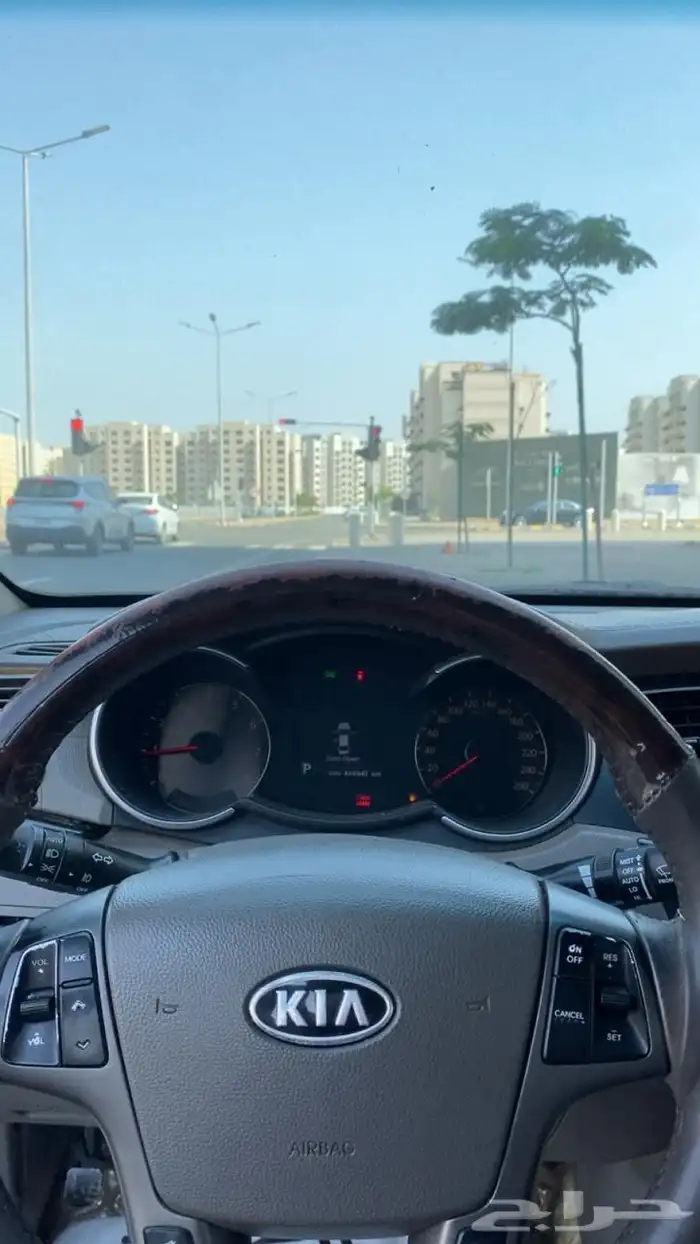 كيا كادينزا موديل 2013فل كامل السيارة على حاله الوكاله 2