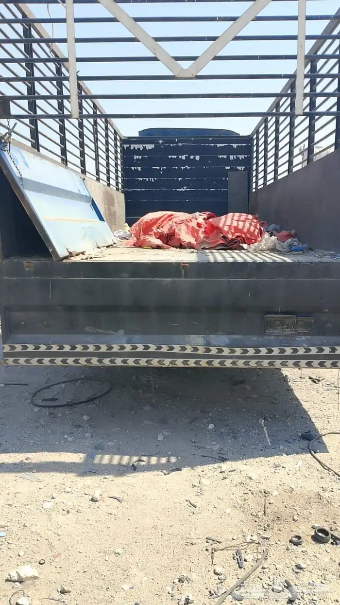 مرسيدس شاحنه 2004مسقطه 4سلندر 4