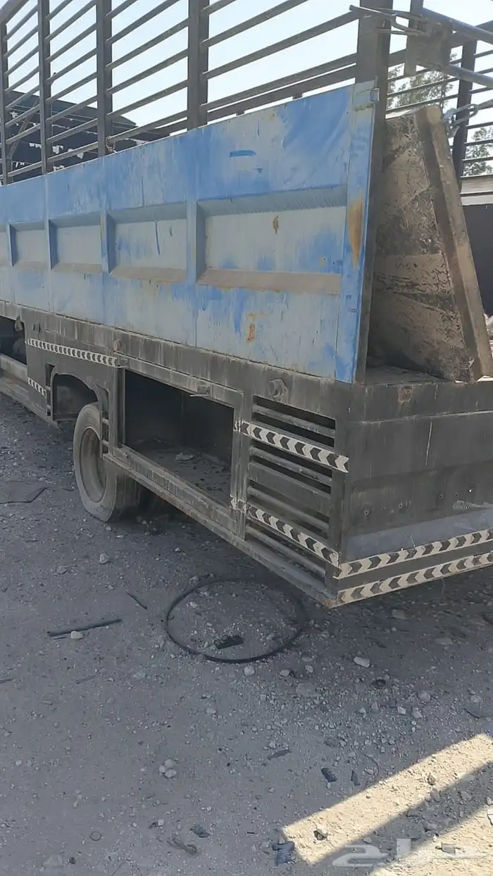 مرسيدس شاحنه 2004مسقطه 4سلندر 3