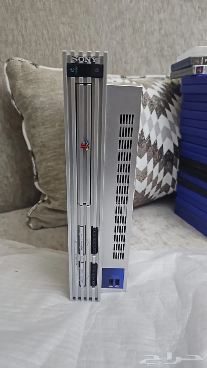 اجهزة متنوعة وبعضها نادر سوني ونيتندو سويتش 8
