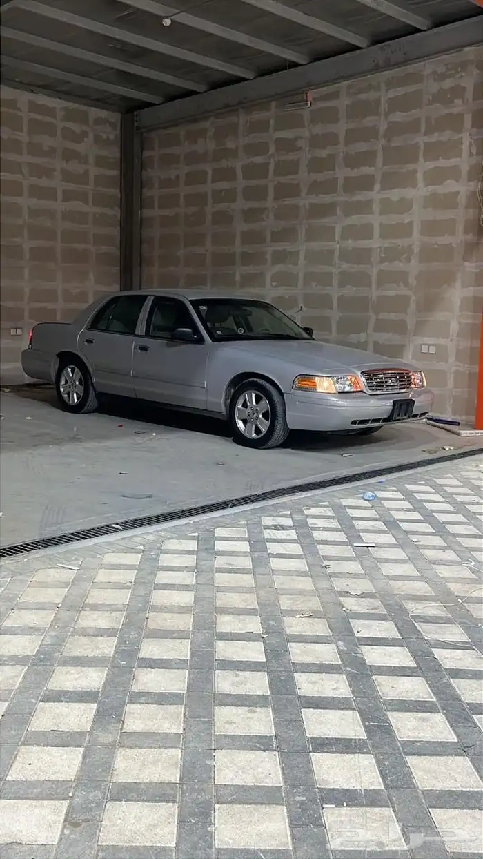 كروان فكتوريا فورد 2011 0