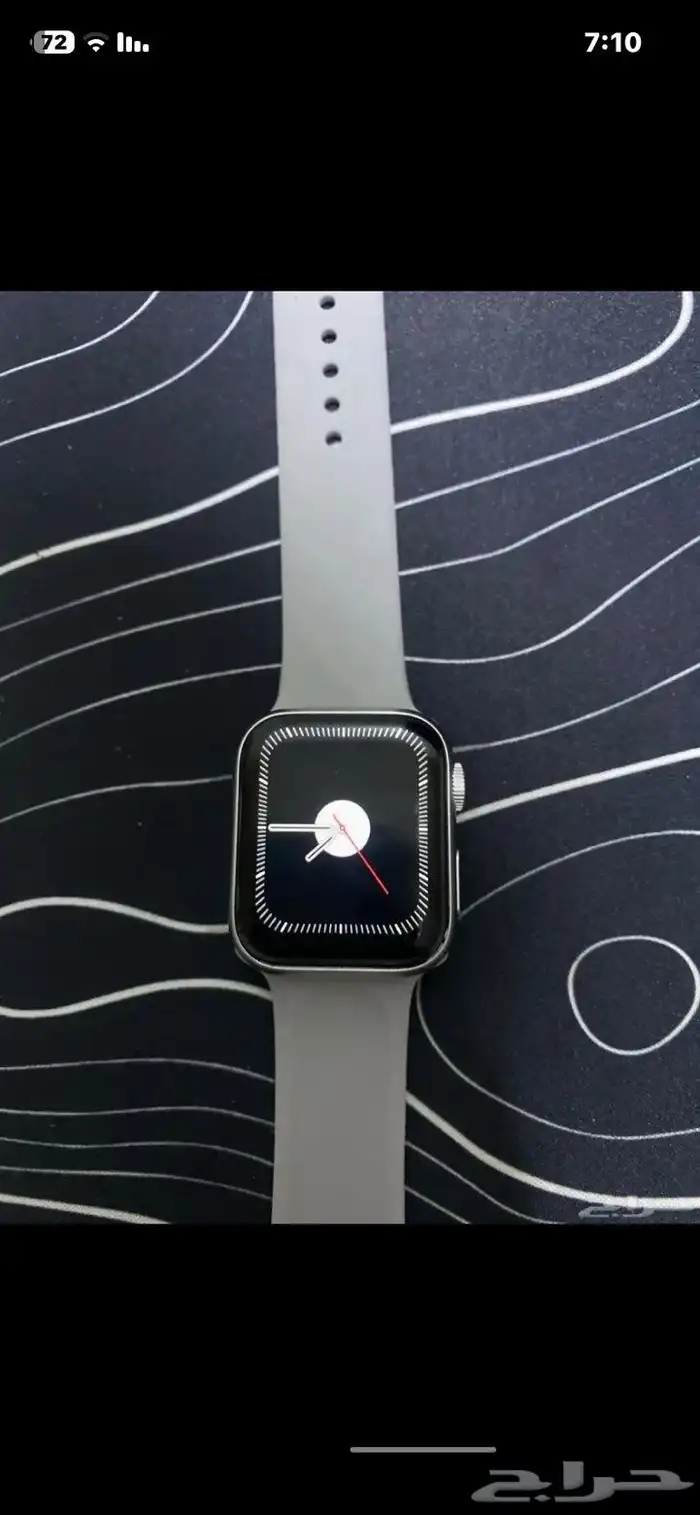 ساعة شبيهة ابل 0