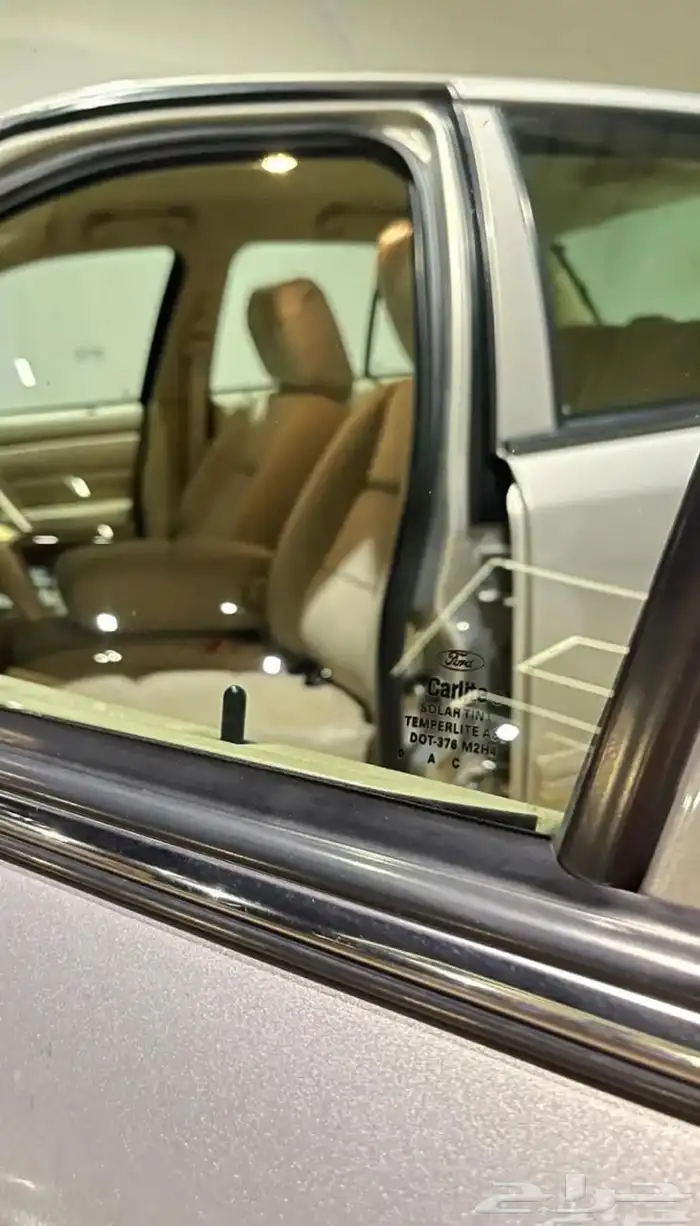 كروان فكتوريا فورد 2011 15