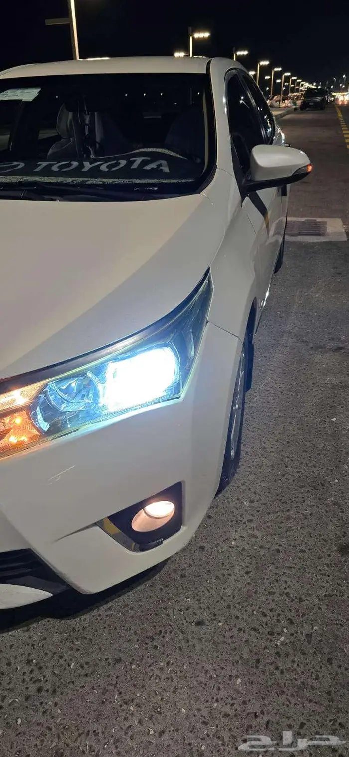 كرولا 2015 كورلا نظيف مخزن ممشى حقيقي مالك واحد 8