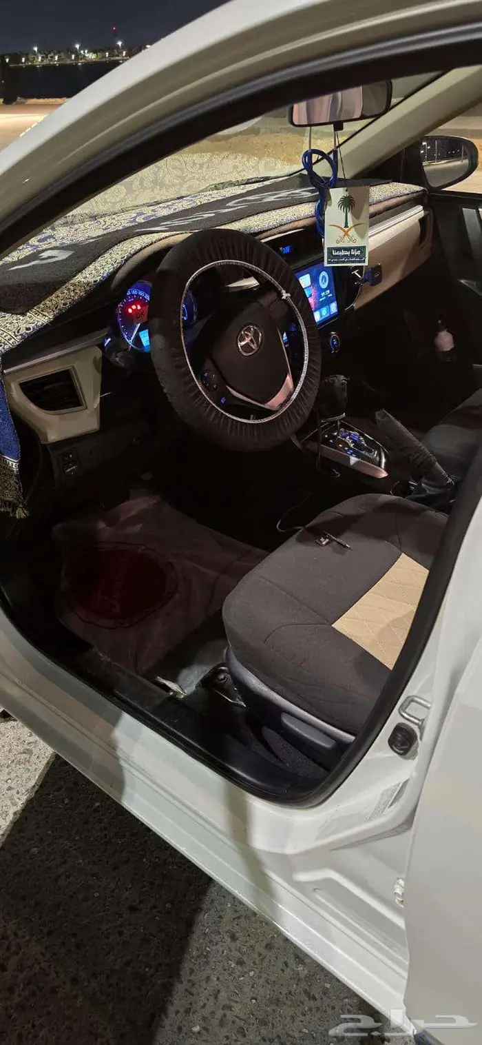 كرولا 2015 كورلا نظيف مخزن ممشى حقيقي مالك واحد 12