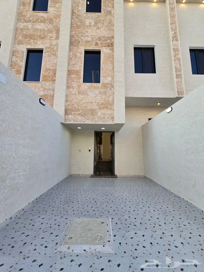 للبيع روف علوى مع ملحق مدخل مستقل بمدخل سياره 8غرف باحدرفيده 4