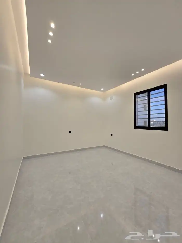 للبيع روف علوى مع ملحق مدخل مستقل بمدخل سياره 8غرف باحدرفيده 16