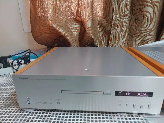 طقم امبليفاير مع مشغل أقراص ليزر ياماها 2