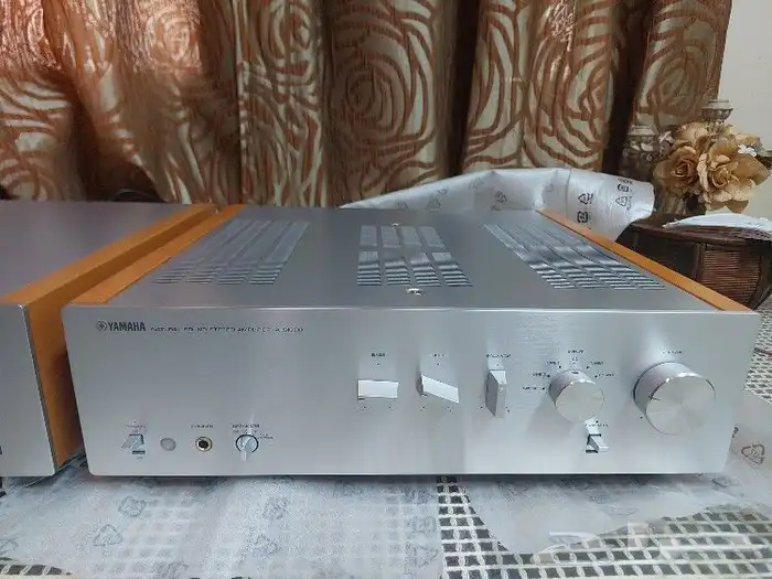 طقم امبليفاير مع مشغل أقراص ليزر ياماها 1