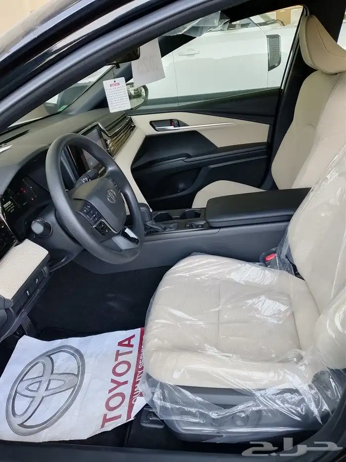 سيارة تويوتا كامرى 7