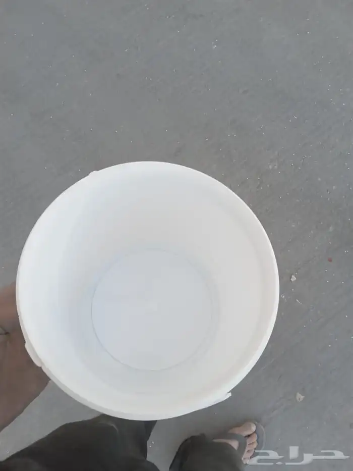 جالون سعة 2كيلو ونص جديد بلاستيك مااستخدم 2