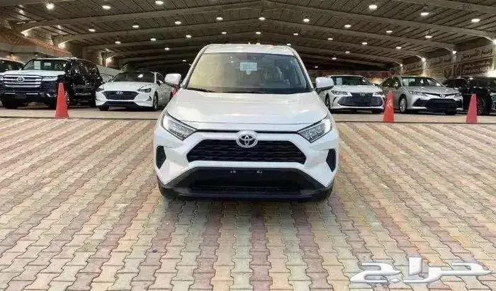 تويوتا راف فور LE بنزين دفع رباعي 2025 5
