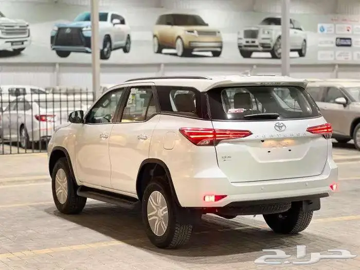 تويوتا فورشنر GX 2 ديزل 2400 دبل 2025 بنزين دبل - بدون دبل 6