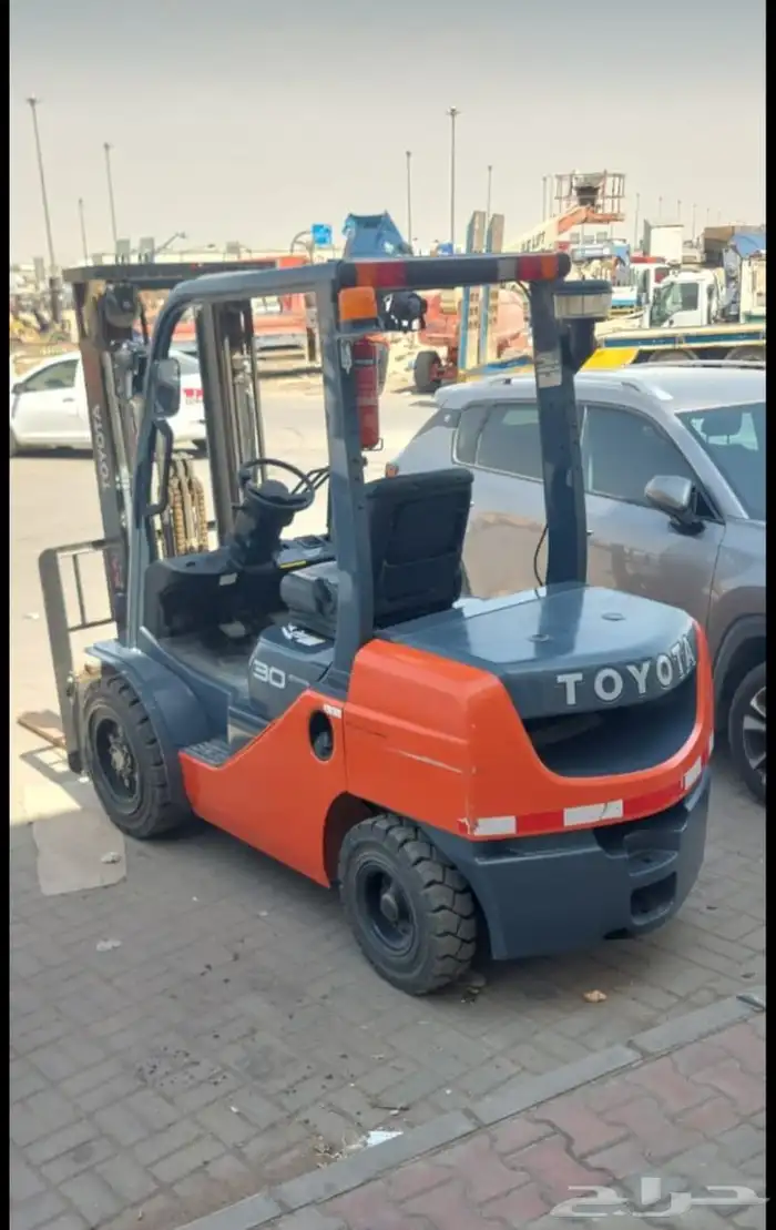 فوركلفت forklifts رافعة شوكية للايجار 1