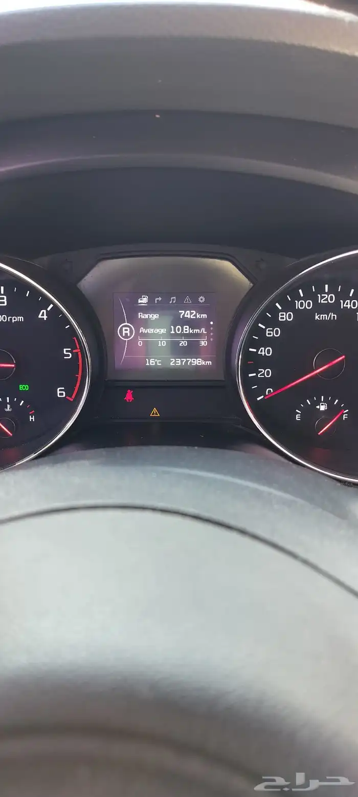 كيا كارنفال 8