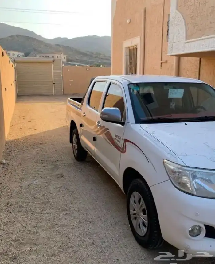 هايلكس غمارتين مديل 2013 وكاله للبيع 1