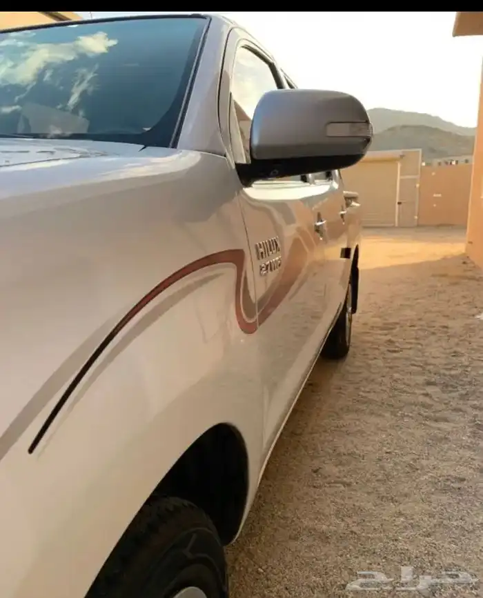 هايلكس غمارتين مديل 2013 وكاله للبيع 10