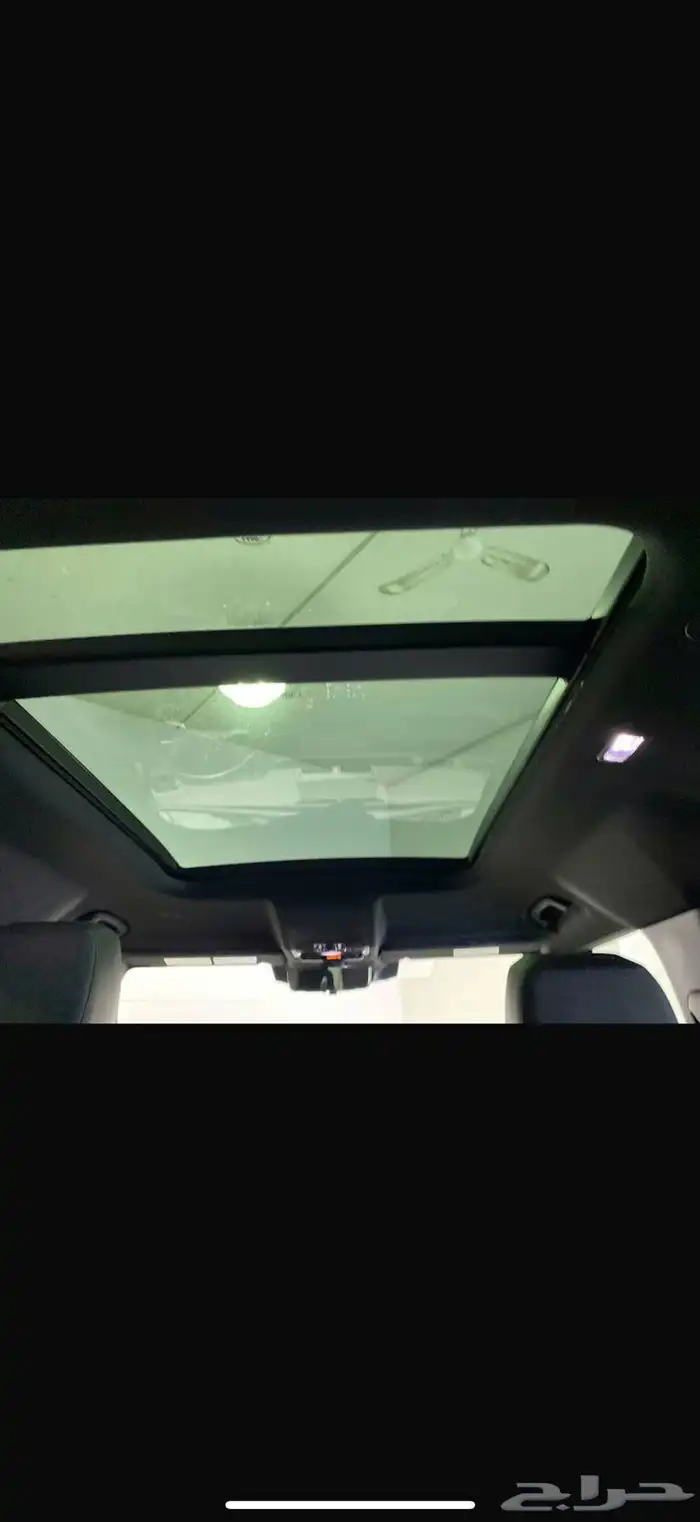 2022 Land Rover Defender 110 X-Dynamic SE 11