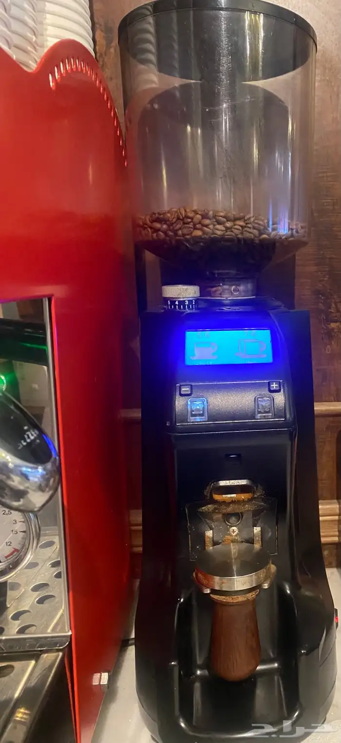 اغراض كافيه كامله من مكاين ومستلزمات 2