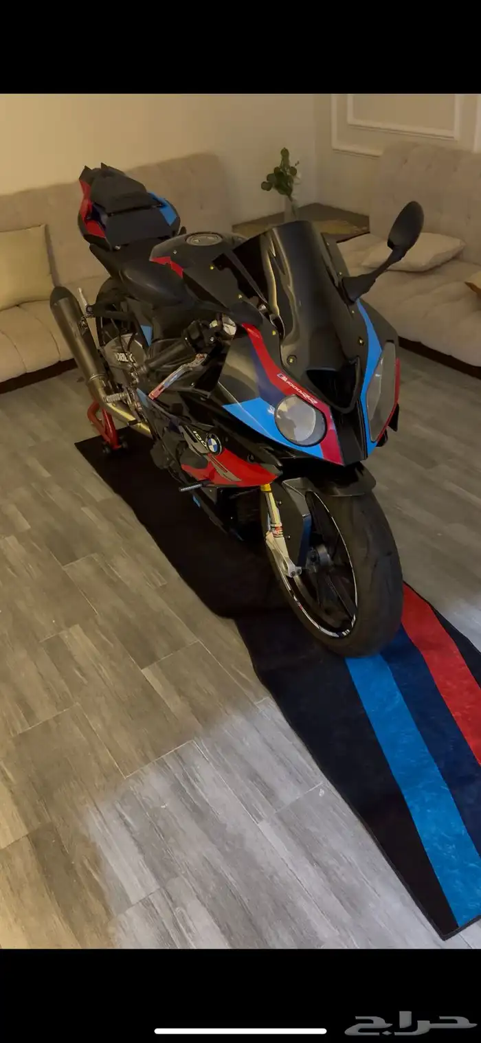 دباب بي ام 2010 2