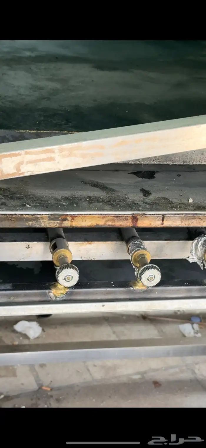 ماكينة معصوب ( جديدة) مكيف LG   سرير دورين 9