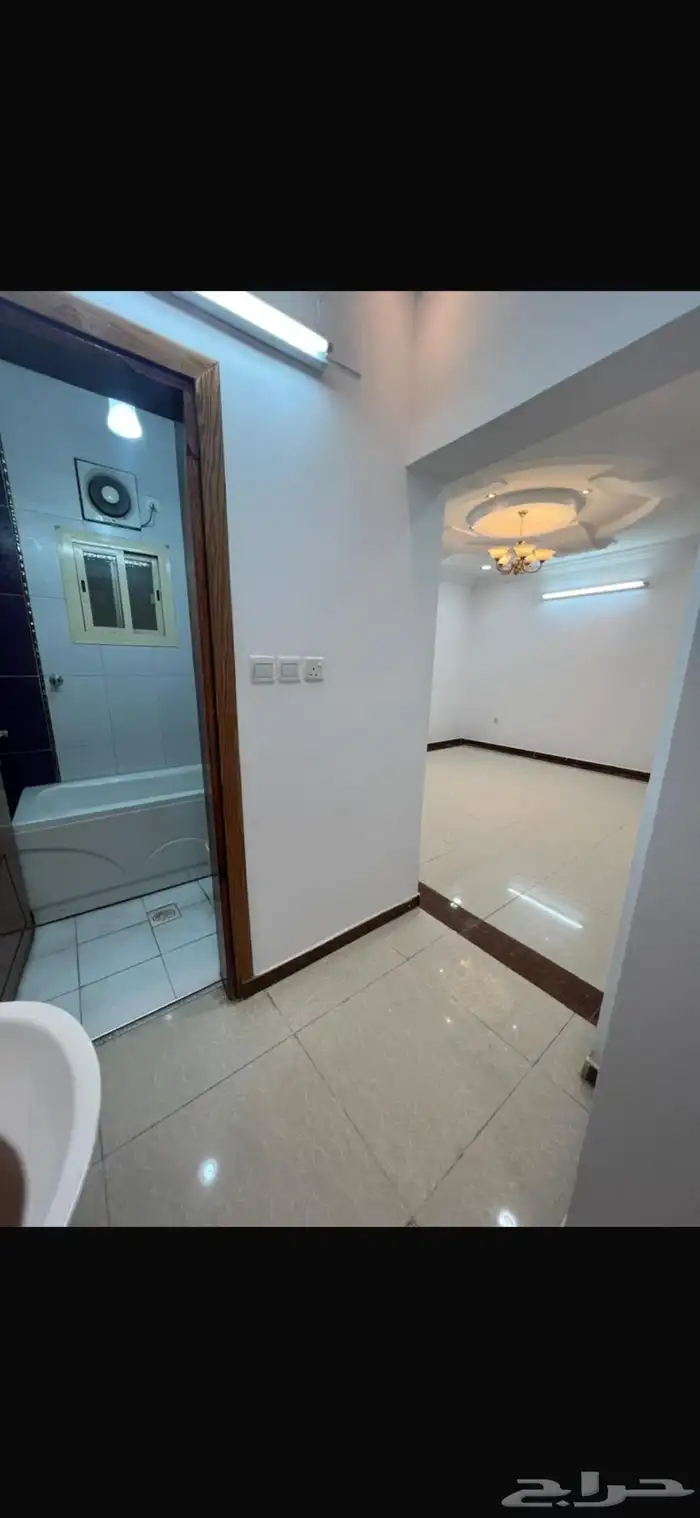 شقة للايجار في حي القمرية 5
