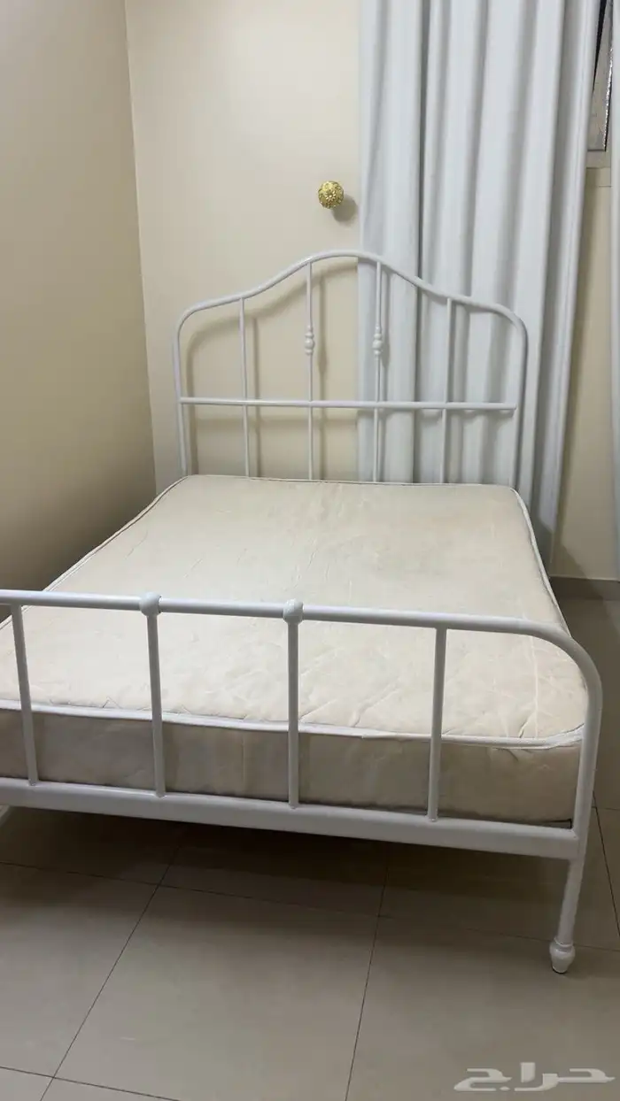 سرير للبيع 0