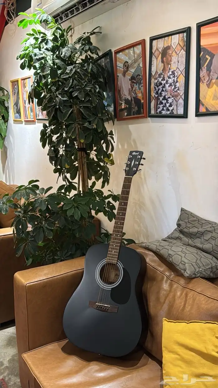 جيتار اكوستيك مع مستلزماته 5