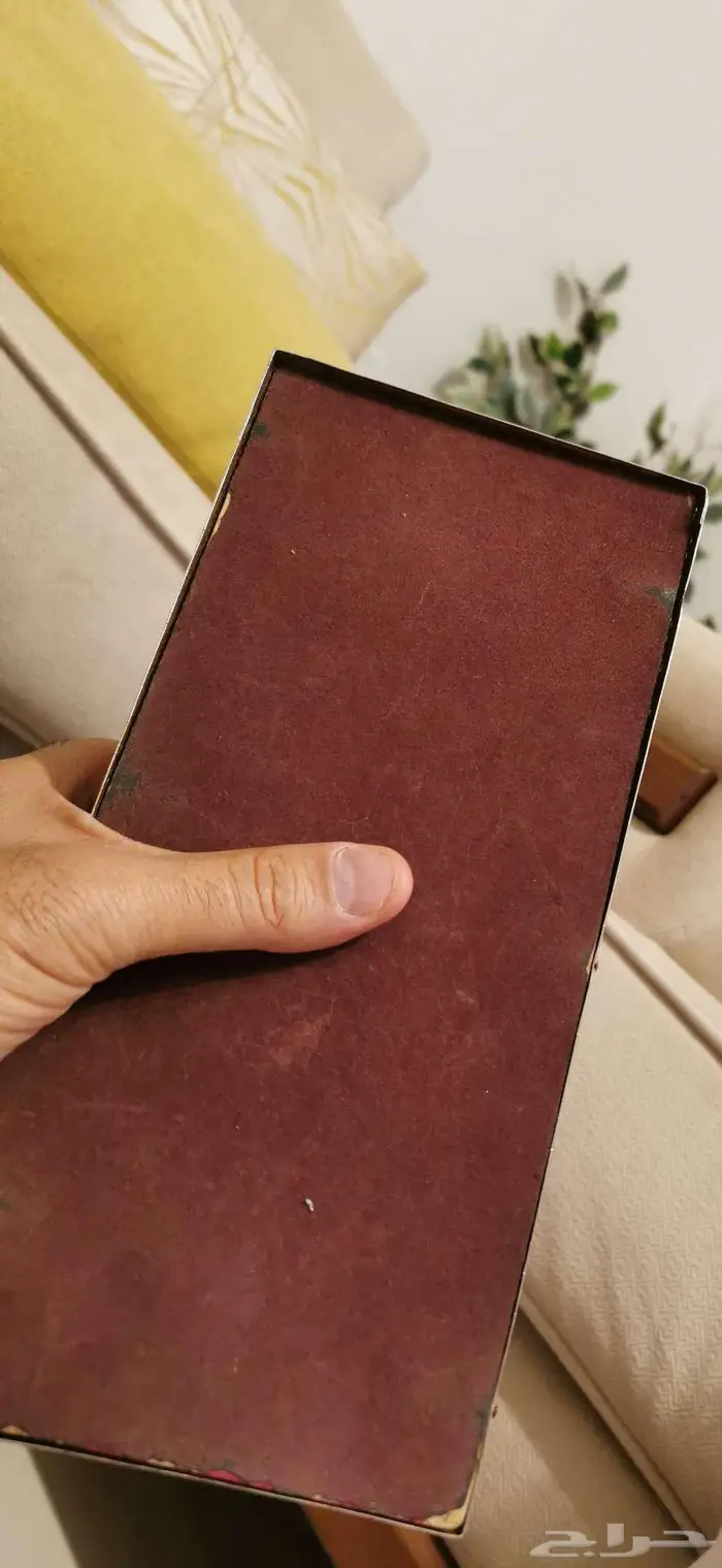 للهواة.. علبة مناديل تراثية لها قرابة 45 عاما 8